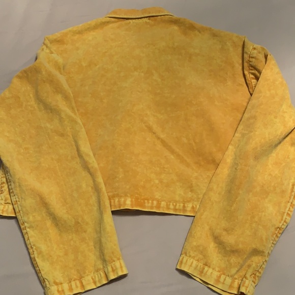 Forever21 women’s corduroy button up - Picture 6 of 6